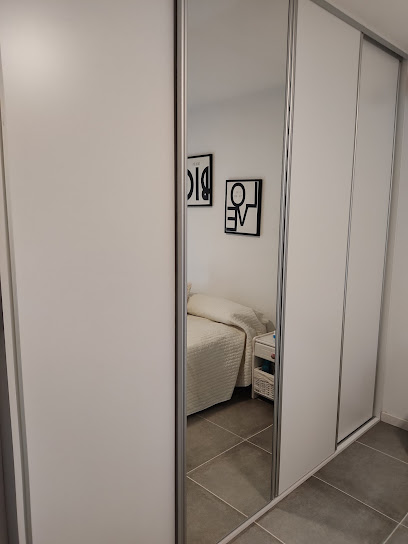 AF1QipOPbT2CkqZMbWa8bYTVuo4HP9CPB KQPsmSsMz8w408 h544 k no